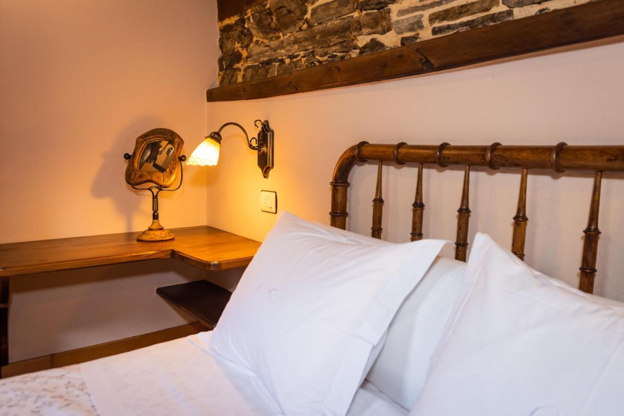 Apartamentos Rurales Casa Riveras Санта-Эулалия-де-Оскос Экстерьер фото