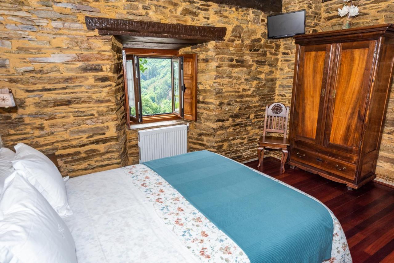 Apartamentos Rurales Casa Riveras Санта-Эулалия-де-Оскос Экстерьер фото
