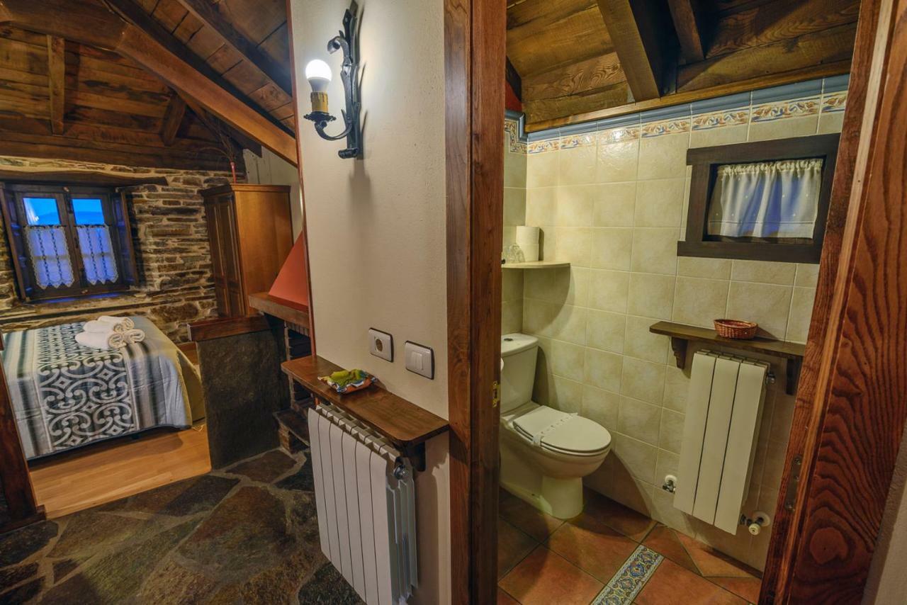 Apartamentos Rurales Casa Riveras Санта-Эулалия-де-Оскос Экстерьер фото