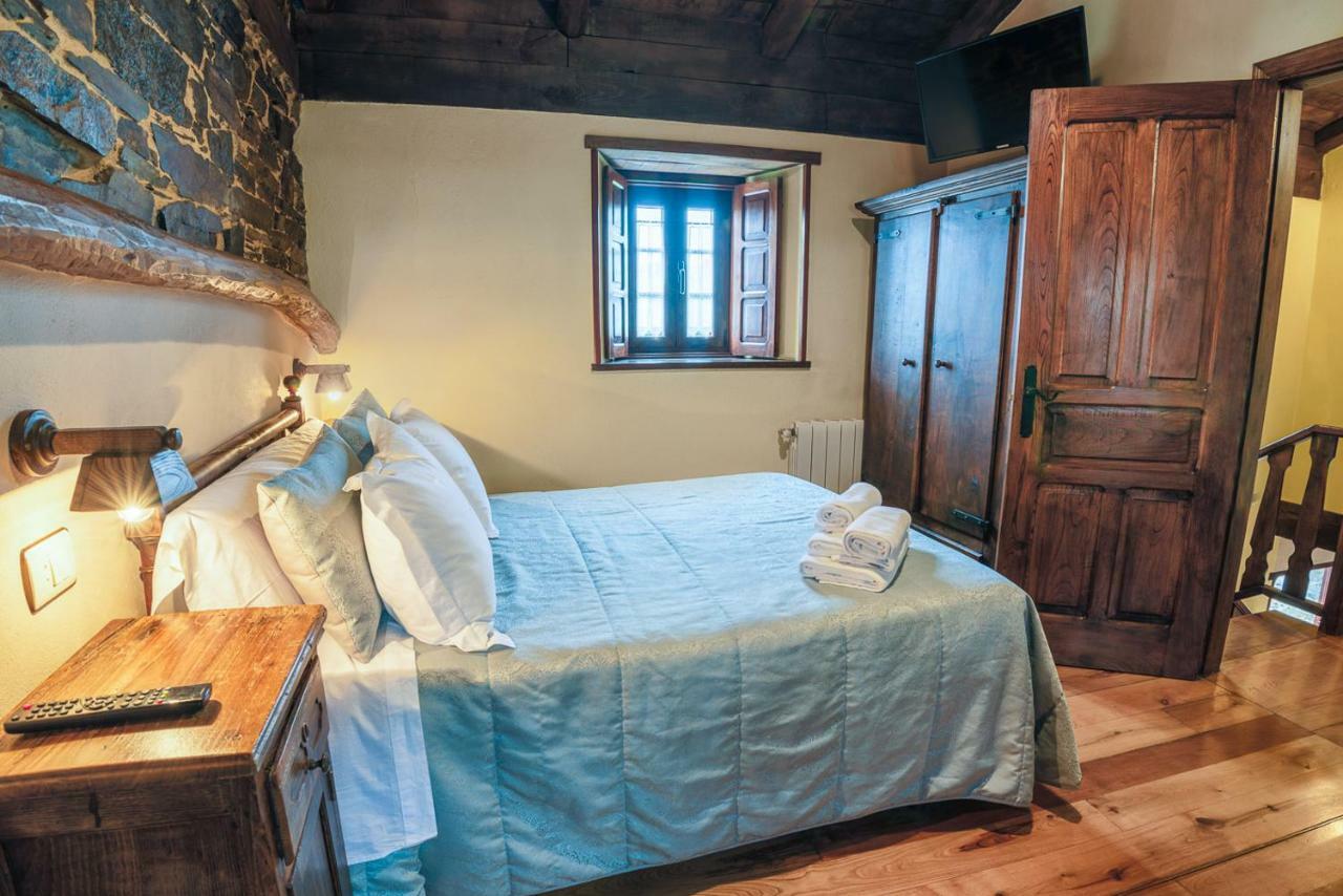 Apartamentos Rurales Casa Riveras Санта-Эулалия-де-Оскос Экстерьер фото