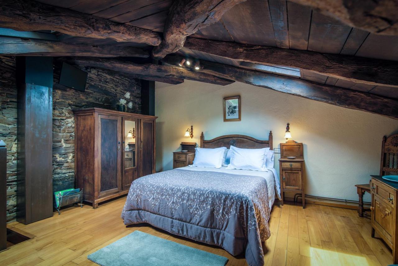 Apartamentos Rurales Casa Riveras Санта-Эулалия-де-Оскос Экстерьер фото