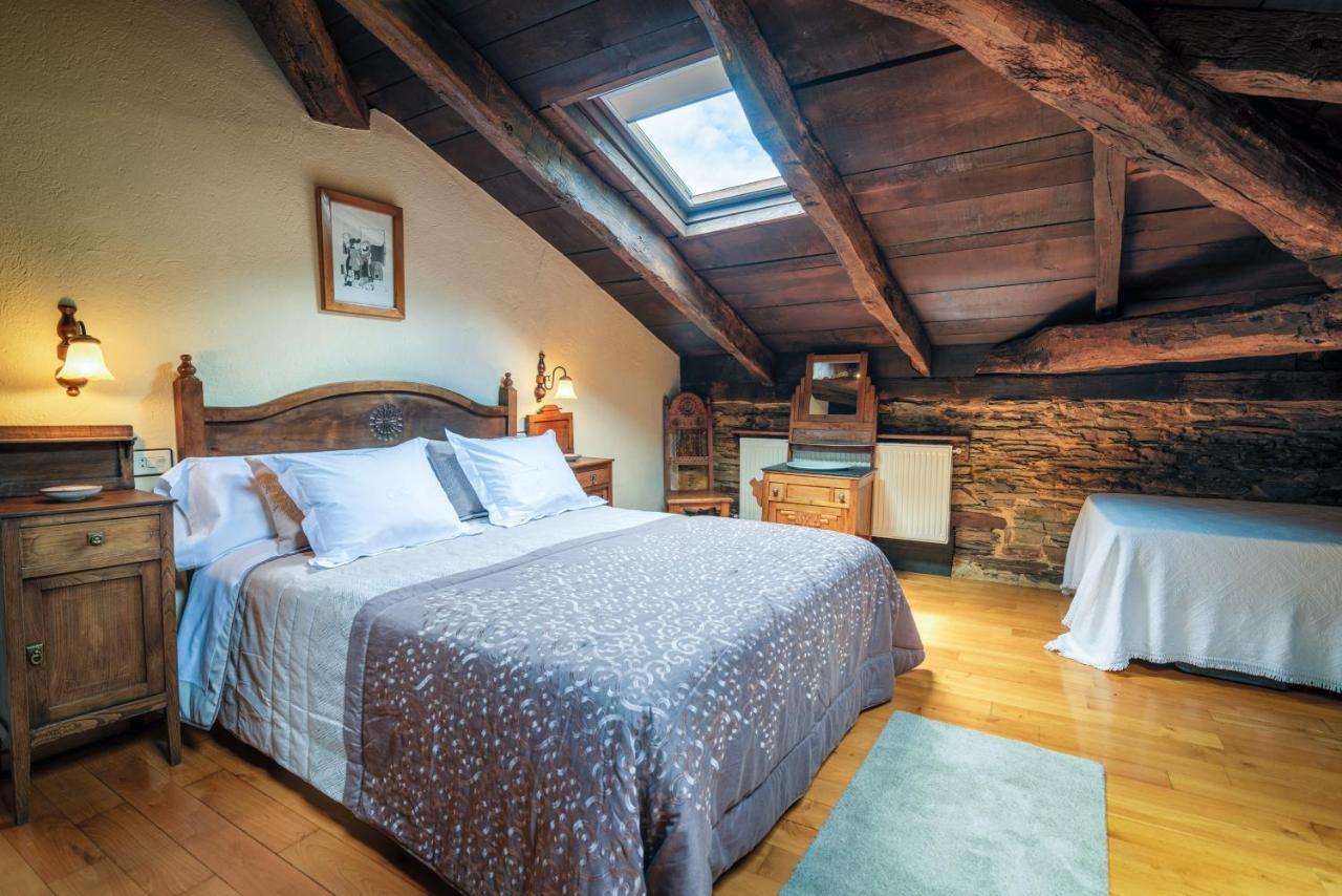 Apartamentos Rurales Casa Riveras Санта-Эулалия-де-Оскос Экстерьер фото